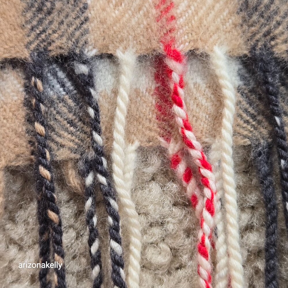NWT Extra Fine Merino Wool Plaid Scarf Made in Ireland - Picture 6 of 8
